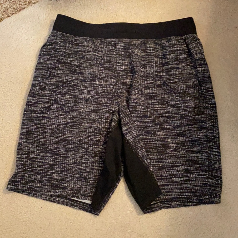Lululemon men’s the Linerless 9” short